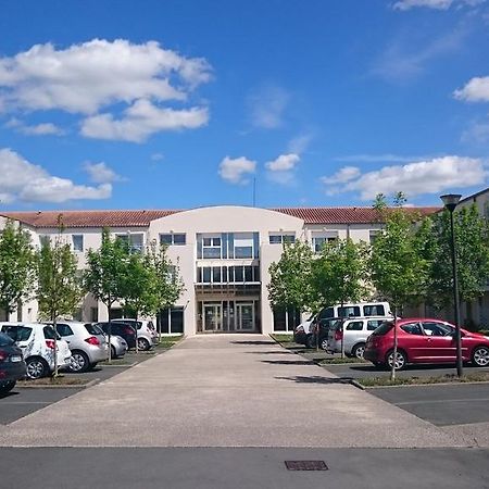 多米提拉申纽丽酒店 Les Gonds 外观 照片